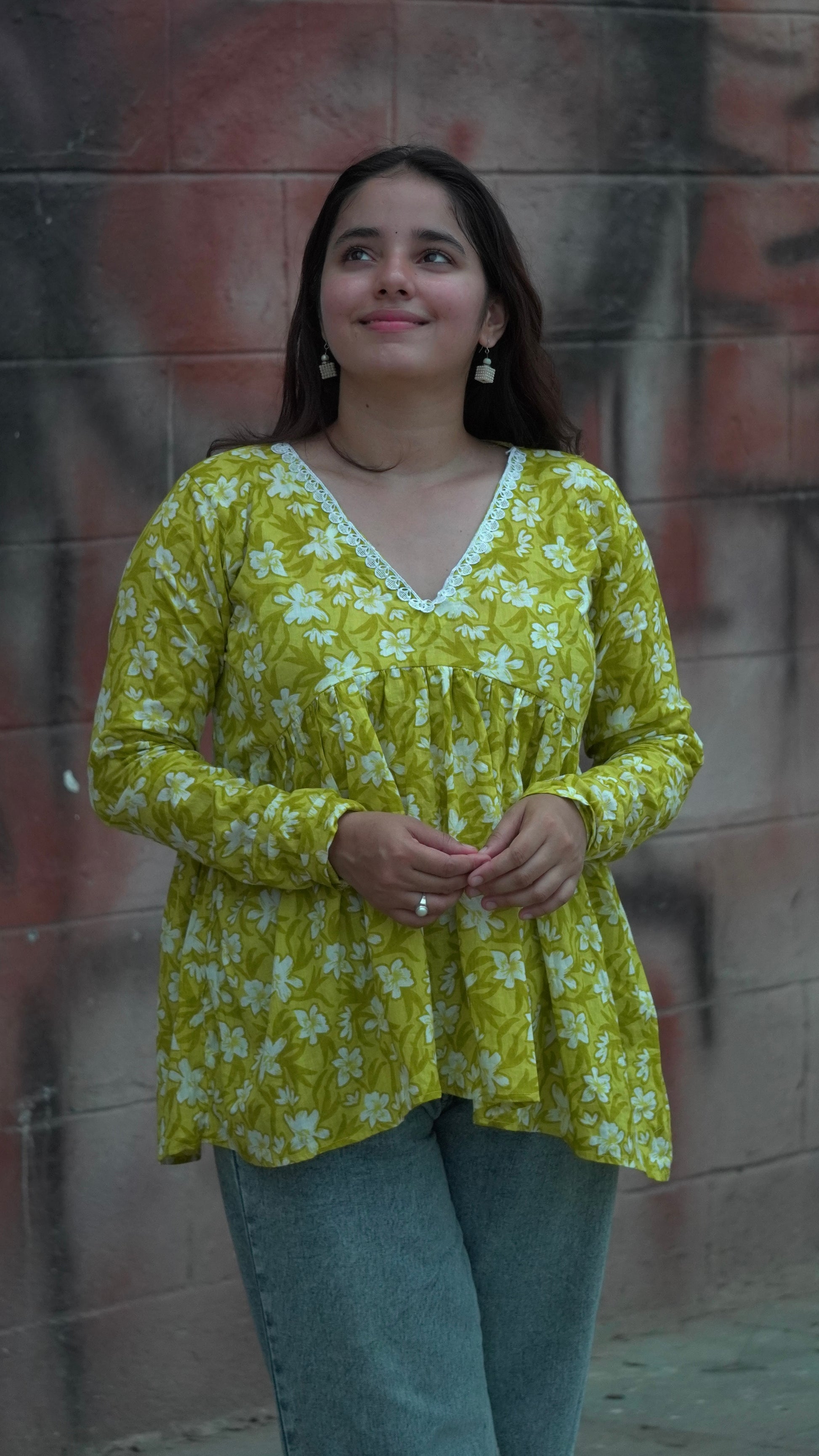 Sunehri Phool – Flowy Yellow Floral Cotton Kurti with V-Neck & Full Sleeves