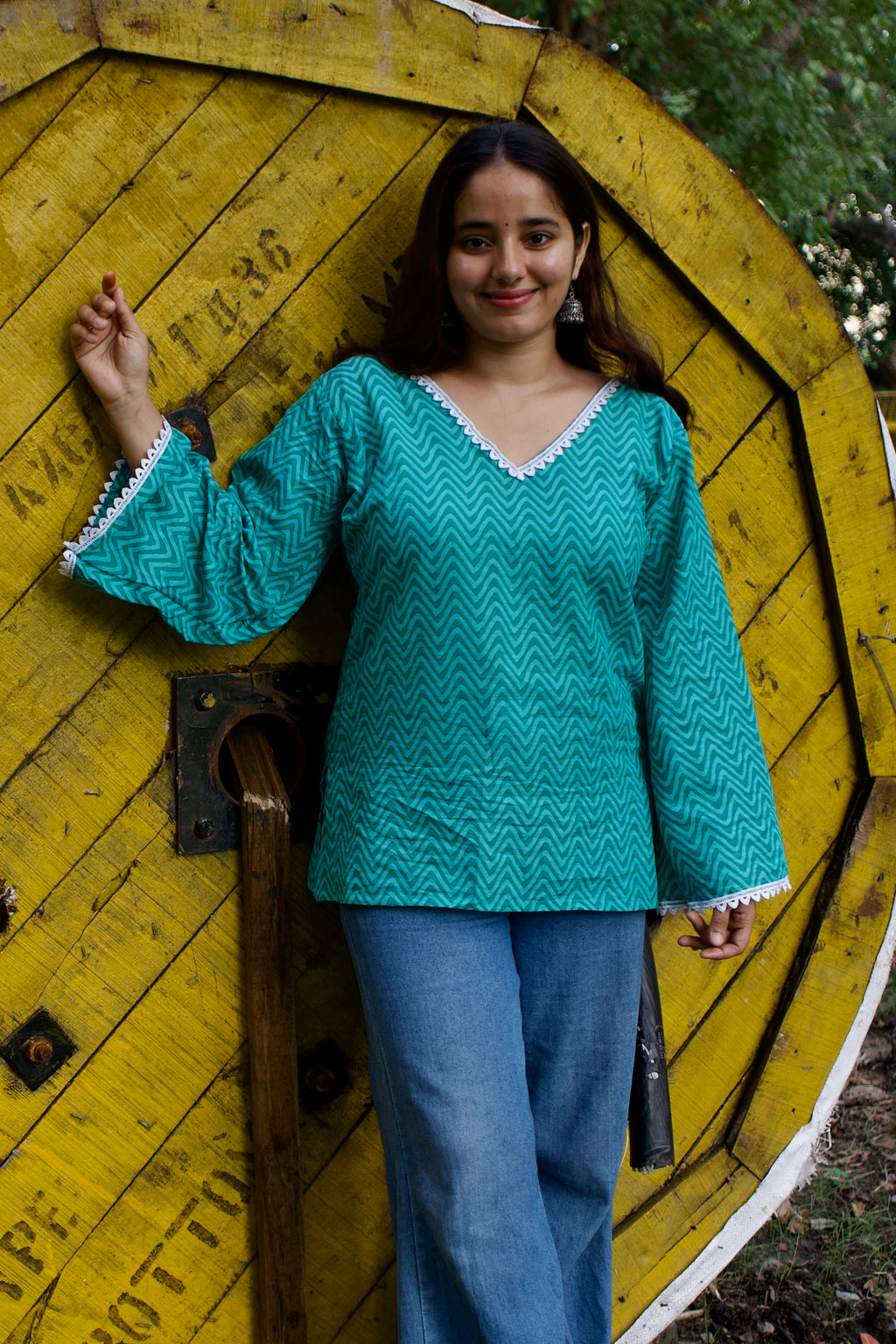Reva – Floral Sleeves, Flowy Vibes
