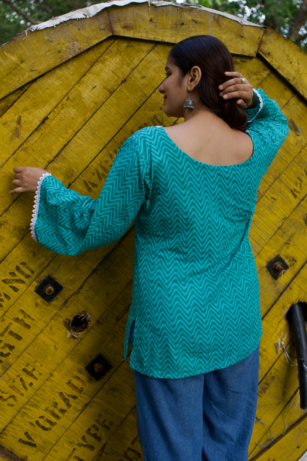 Reva – Floral Sleeves, Flowy Vibes