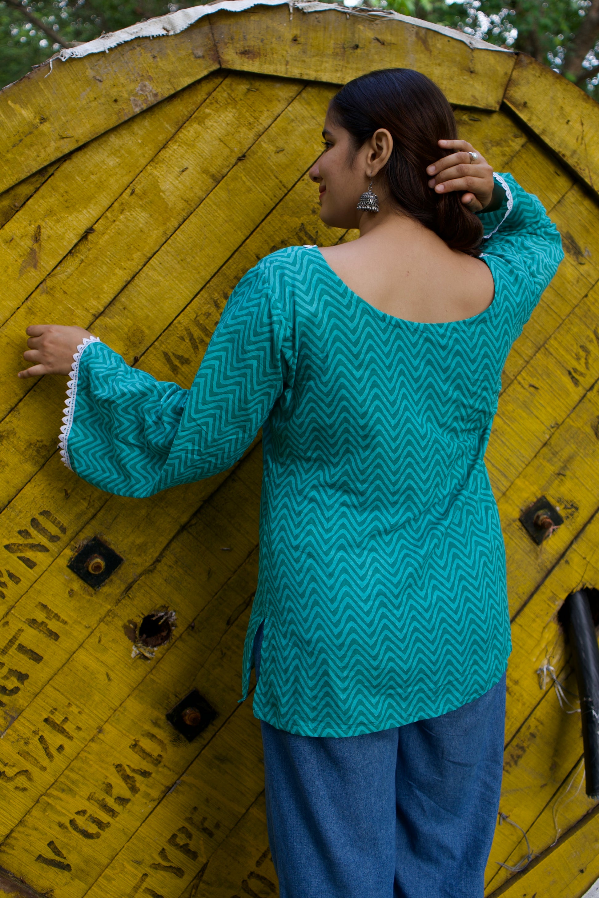 Reva – Floral Sleeves, Flowy Vibes